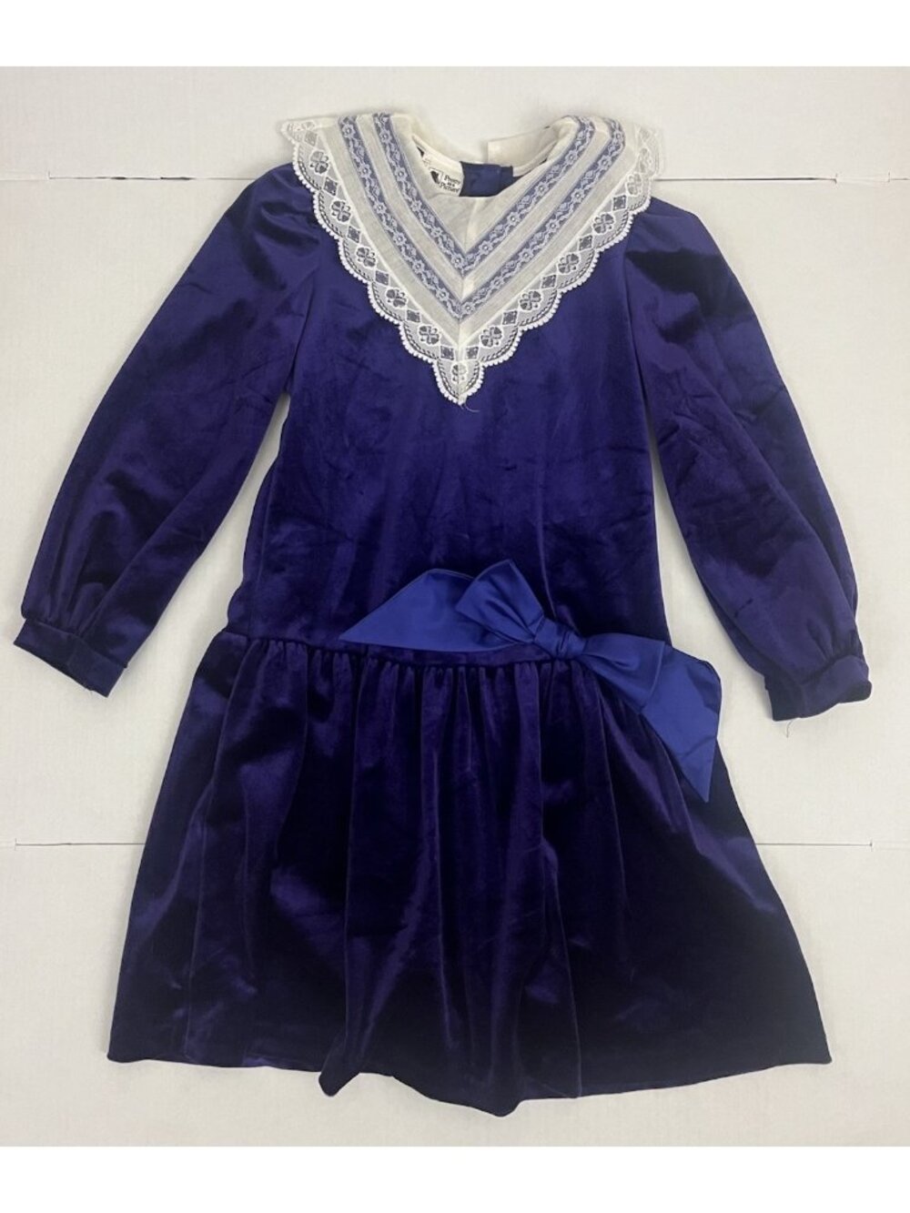Pretty as a Picture Girl's 12 Purple Velvet Drop Waist Dress Pointed Lace Collar